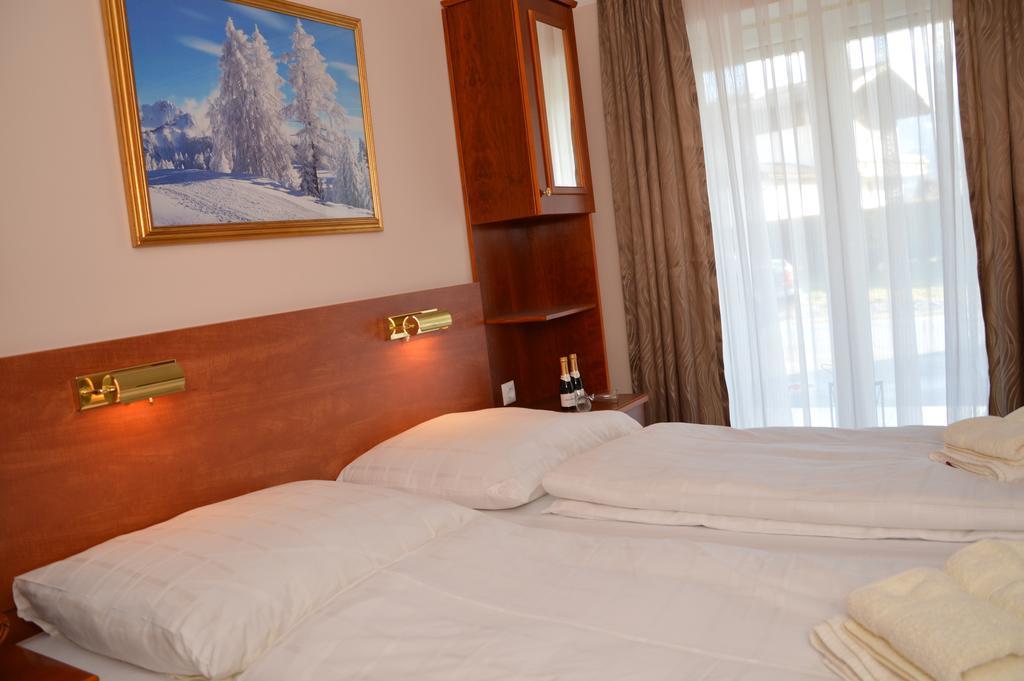 Private Room Pyrkerstrasse Bad Hofgastein Szoba fotó