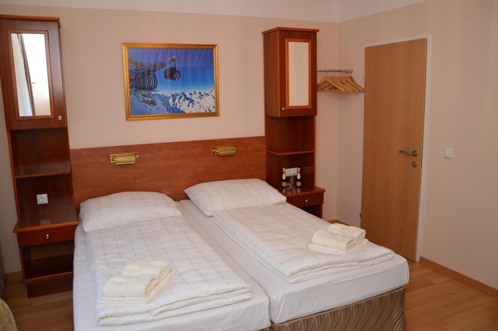 Private Room Pyrkerstrasse Bad Hofgastein Szoba fotó
